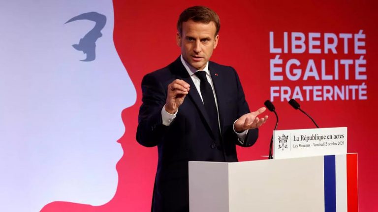 Macron stelt ultimatum aan Moslimleiders