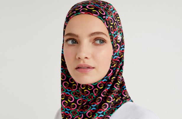 Benetton lanceert ‘hijab’ voor dames en heren